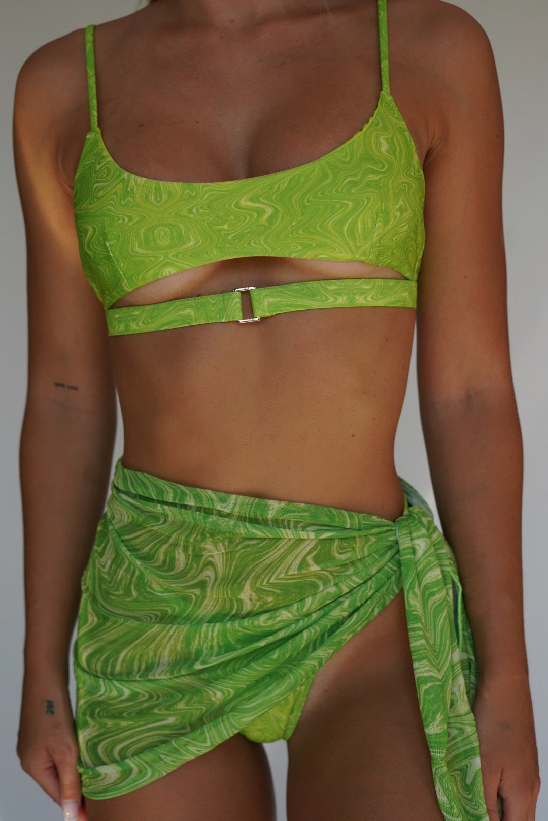 TROPICAL SARONG
