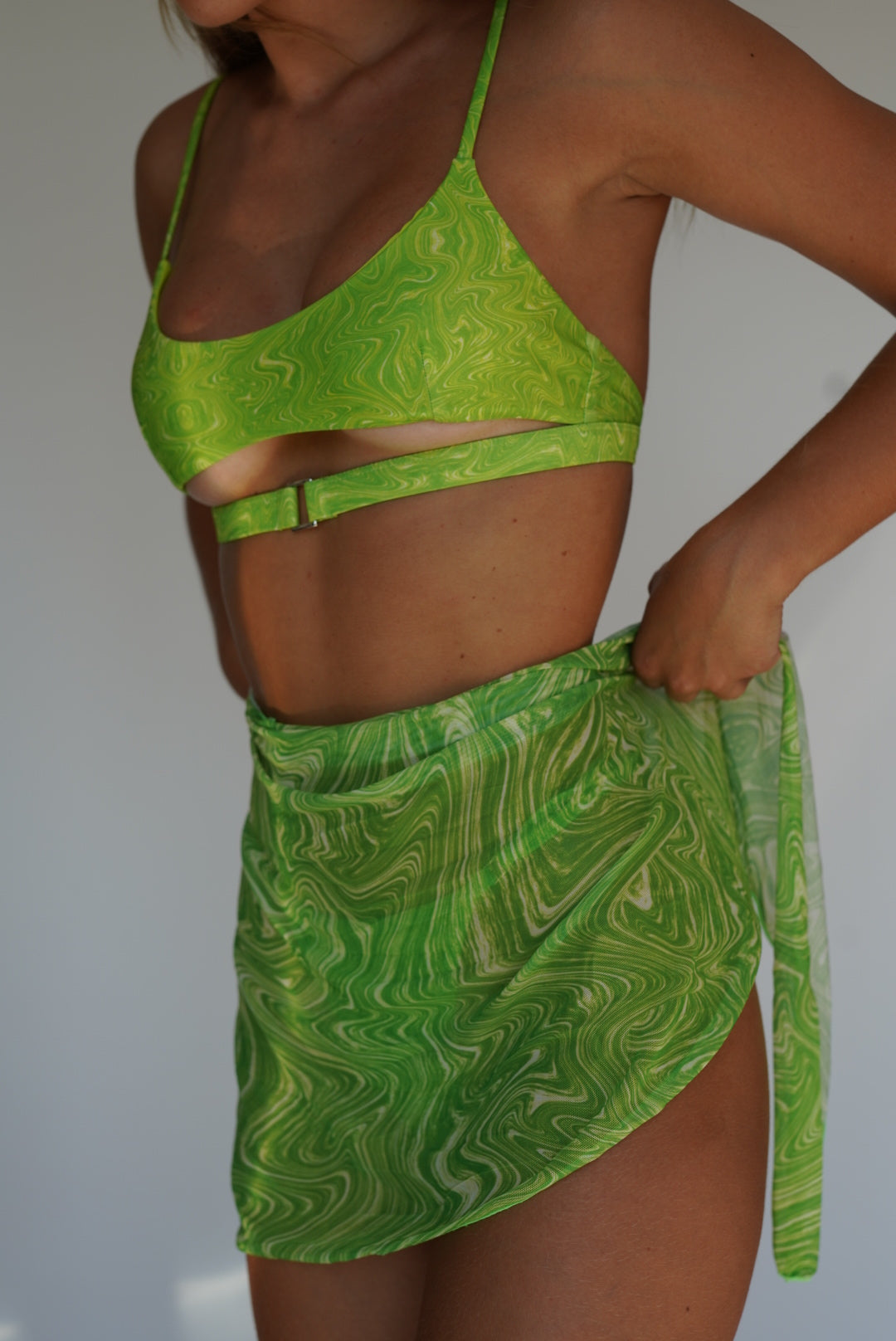 TROPICAL SARONG